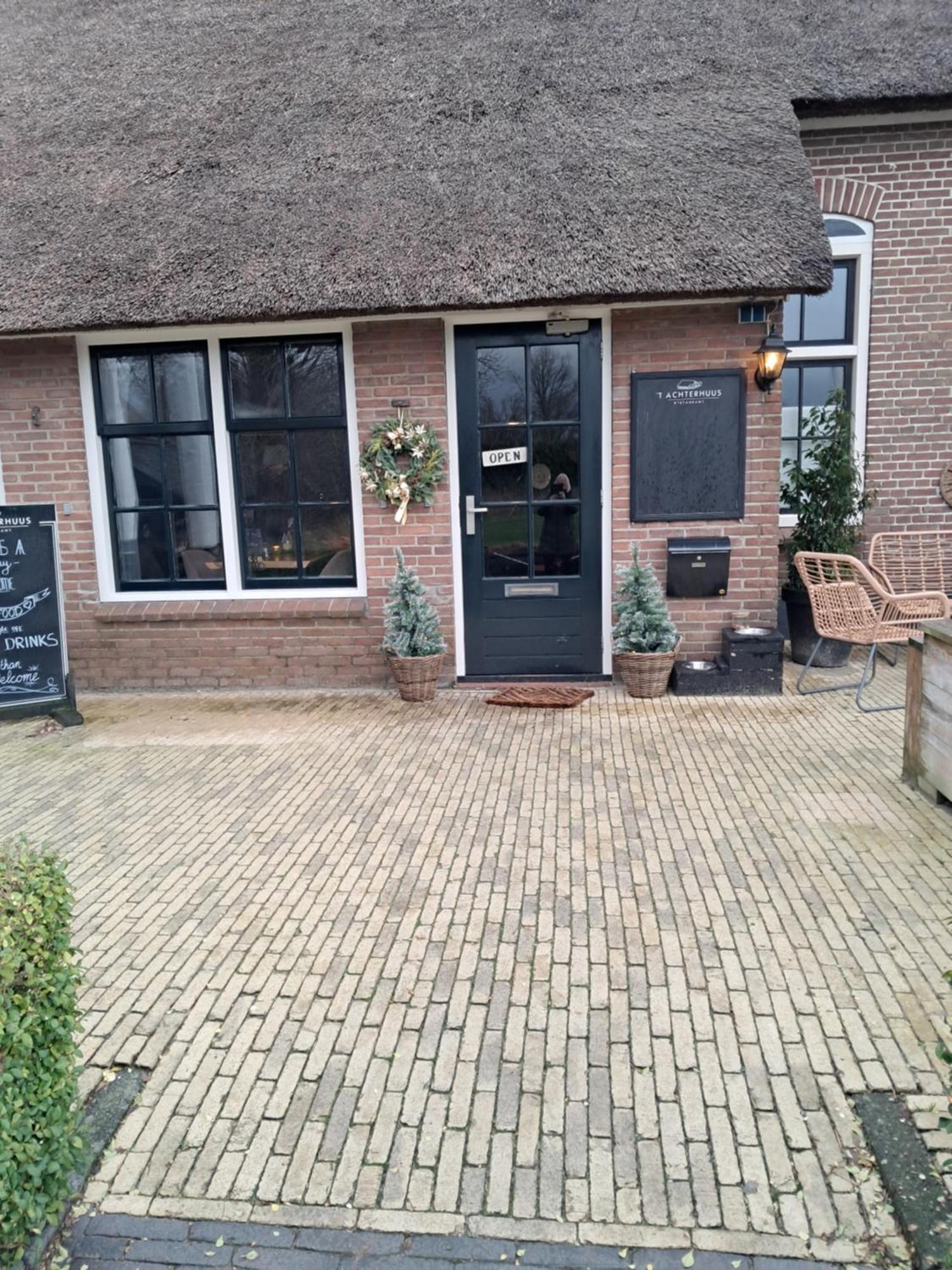 Giet Oan Gelegen Op Resort Venetie Giethoorn Exterior photo